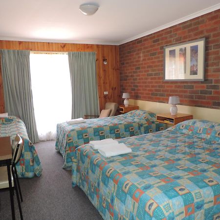 Tooleybuc Country Roads Motor Inn エクステリア 写真