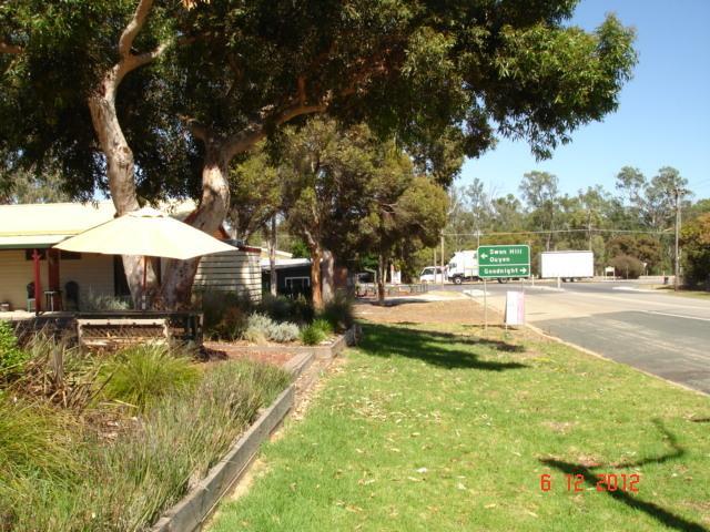 Tooleybuc Country Roads Motor Inn エクステリア 写真