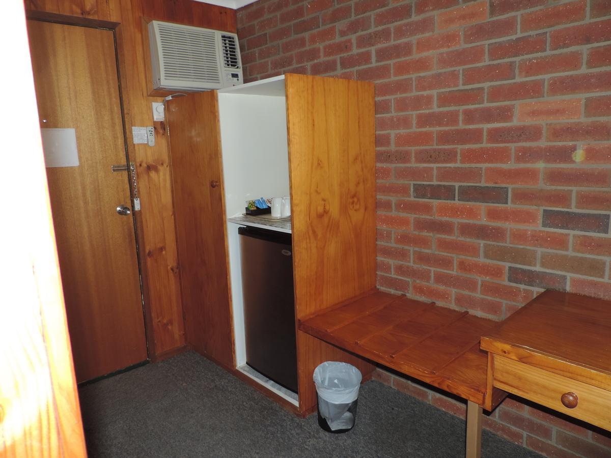 Tooleybuc Country Roads Motor Inn エクステリア 写真
