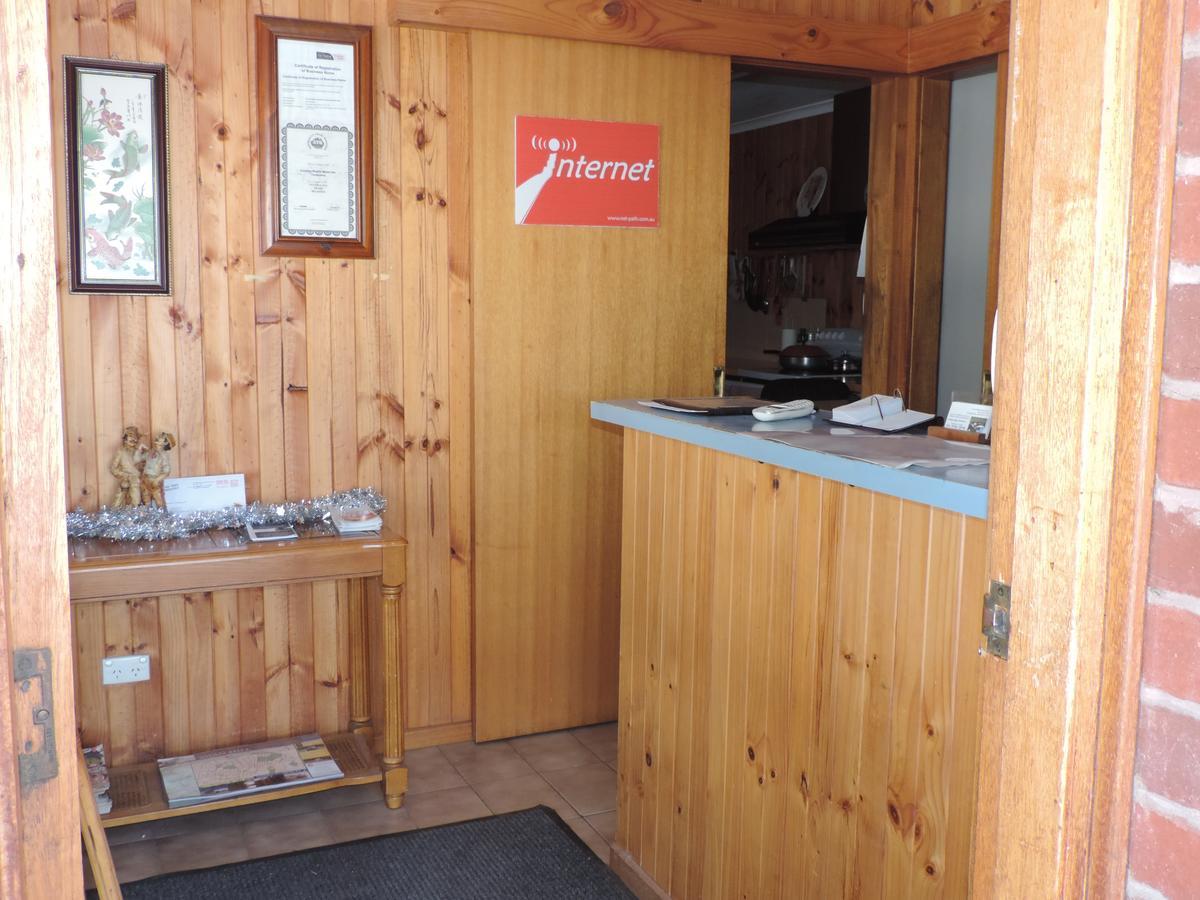 Tooleybuc Country Roads Motor Inn エクステリア 写真